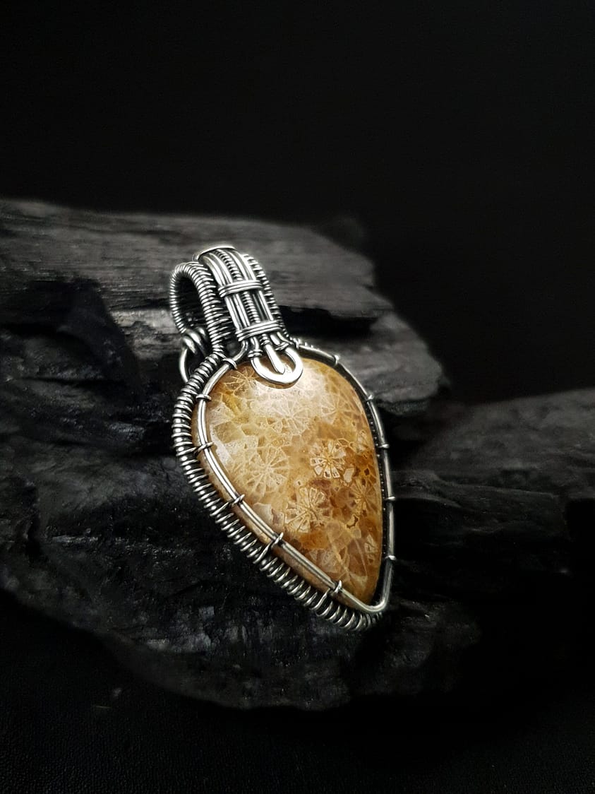 Fossil Coral & Silver wire pendant (I)
