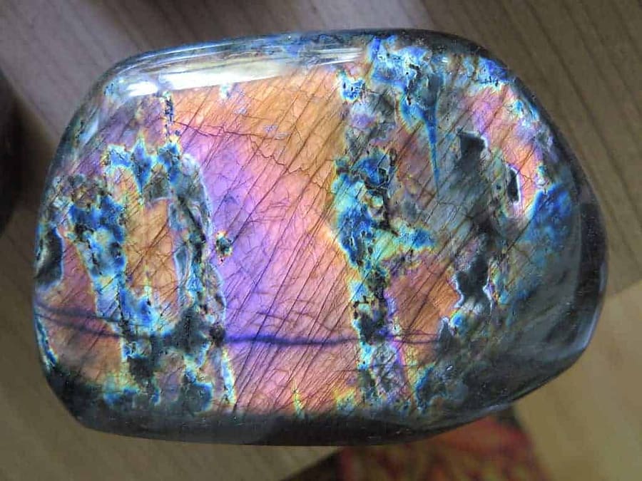 Labradorite: The Northern Light Stone - Spectrolite
