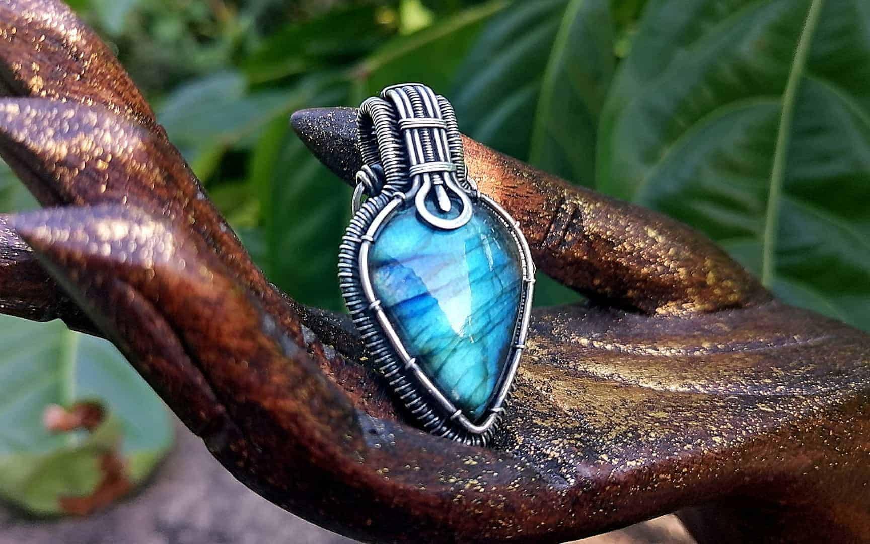 Blue Labradorite Silver Pendant
