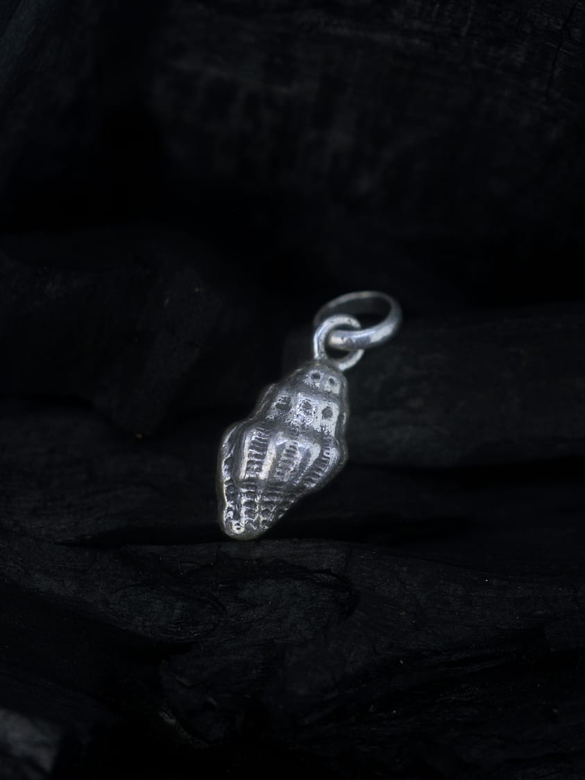 Cinerea - Seashell Silver Pendant