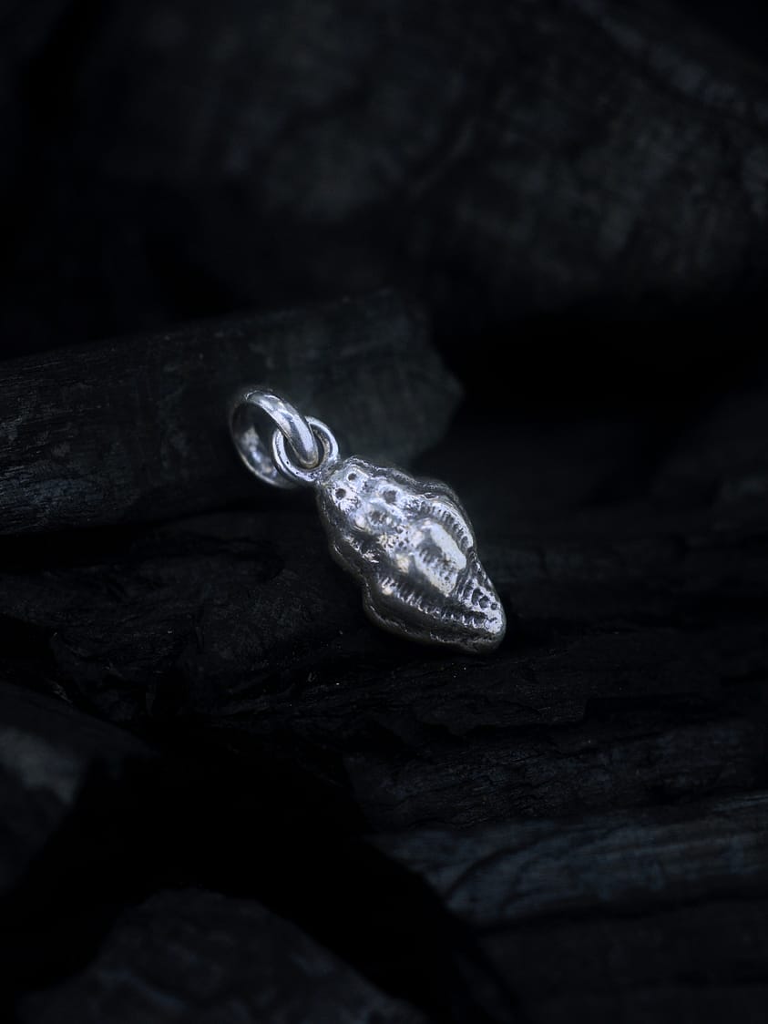 Cinerea - Seashell Silver Pendant