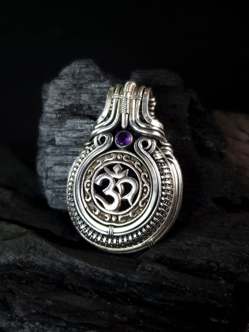 Om - Amethyst & Silver pendant