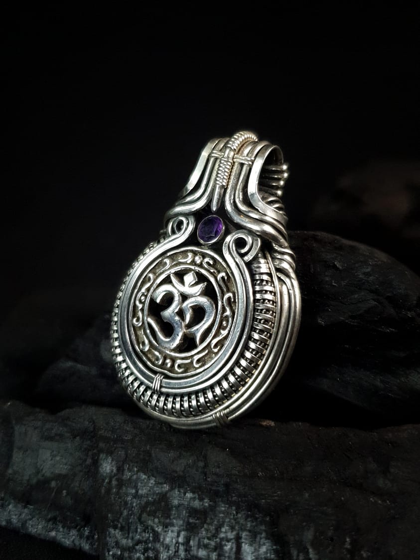 Om - Amethyst & Silver pendant