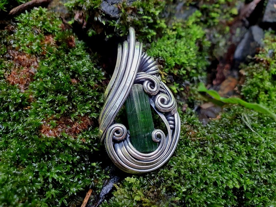Green Tourmaline & Silver wire pendant