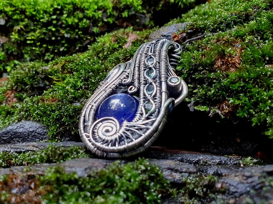 Sapphire Tourmalines & Silver wire pendant